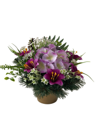 Nhrobn ikebana fialov hortenzia, gypsofila, alia v miske zaaenej